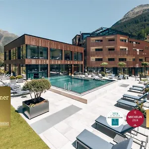 4* Hotel Castello